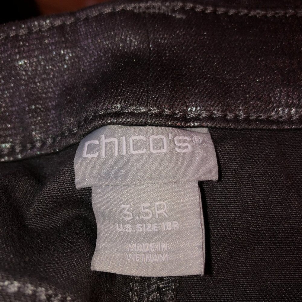 Chicos Womens Size 3.5 18 Silver Shimmer Snakeskin Stretch Ankle Pants Pockets - Picture 8 of 9